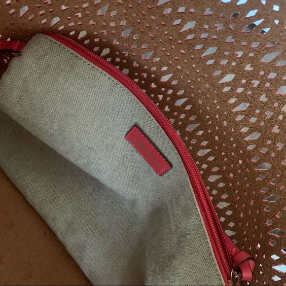 Stella dot Avalon tote - coral red - Picture 2 of 6